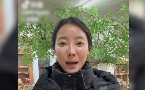 李福贵开店啦！卖萝卜干等农货，此前直播带货瞬间秒空