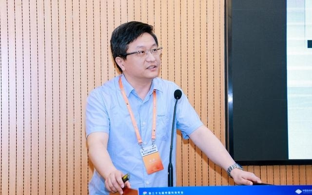 模式识别与人工智能前沿探讨专题论坛召开