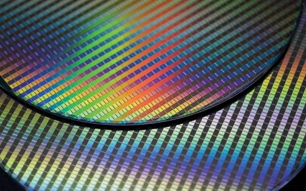 要有客户了！曝苹果M系列考虑Intel 14A工艺：NVIDIA也有兴趣
