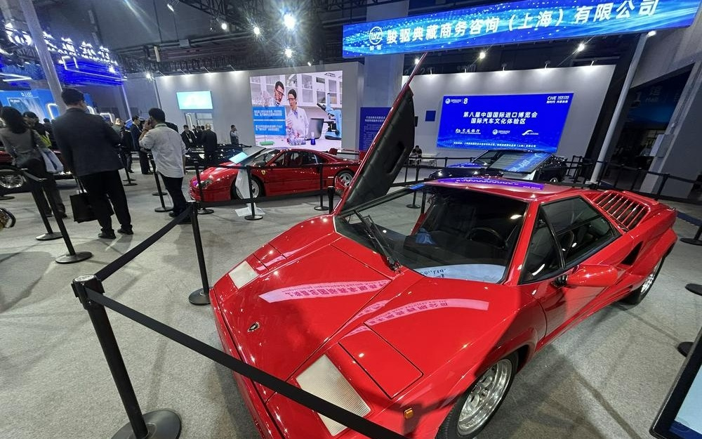 直击进博会|未来出行爆火:有低空展商喜提近24亿订单,无人驾驶车抢占C位