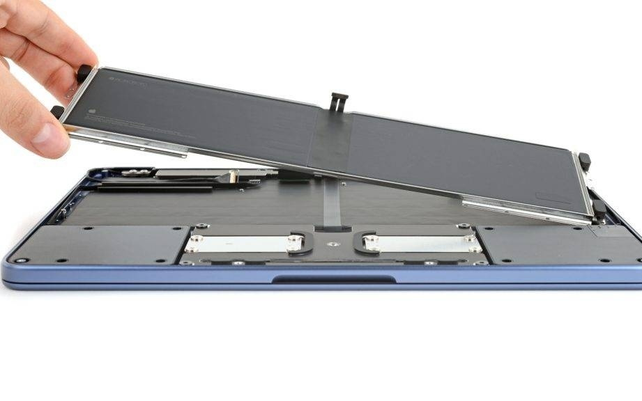 拆开 MacBook Neo，我发现了未来苹果电脑的蛛丝马迹