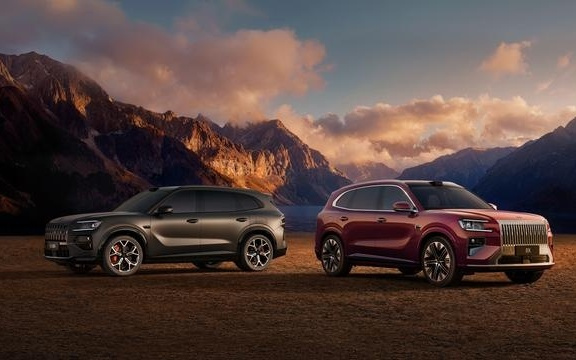 极氪8X上市，准备以高性能旗舰实力打造又一个爆款