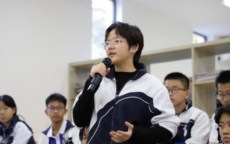 美国奥数教练与深圳学子对话：人工智能时代如何学习与成长？