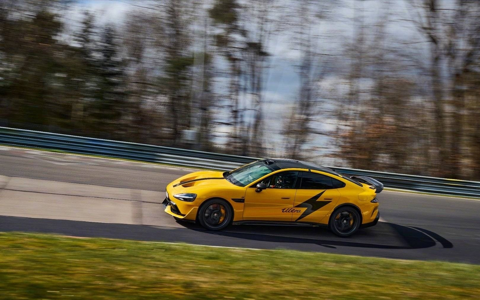 删掉小字,放下套路,小米学会了真诚造车