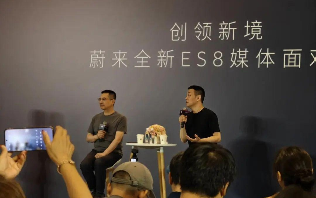 蔚来李斌：增程 SUV 的黄金时代正过去，纯电 SUV 时代将来临丨雷峰网对话