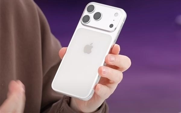 iPhone 17首发无缘国行AI！苹果计划2025年底在中国推出Apple Intelligence