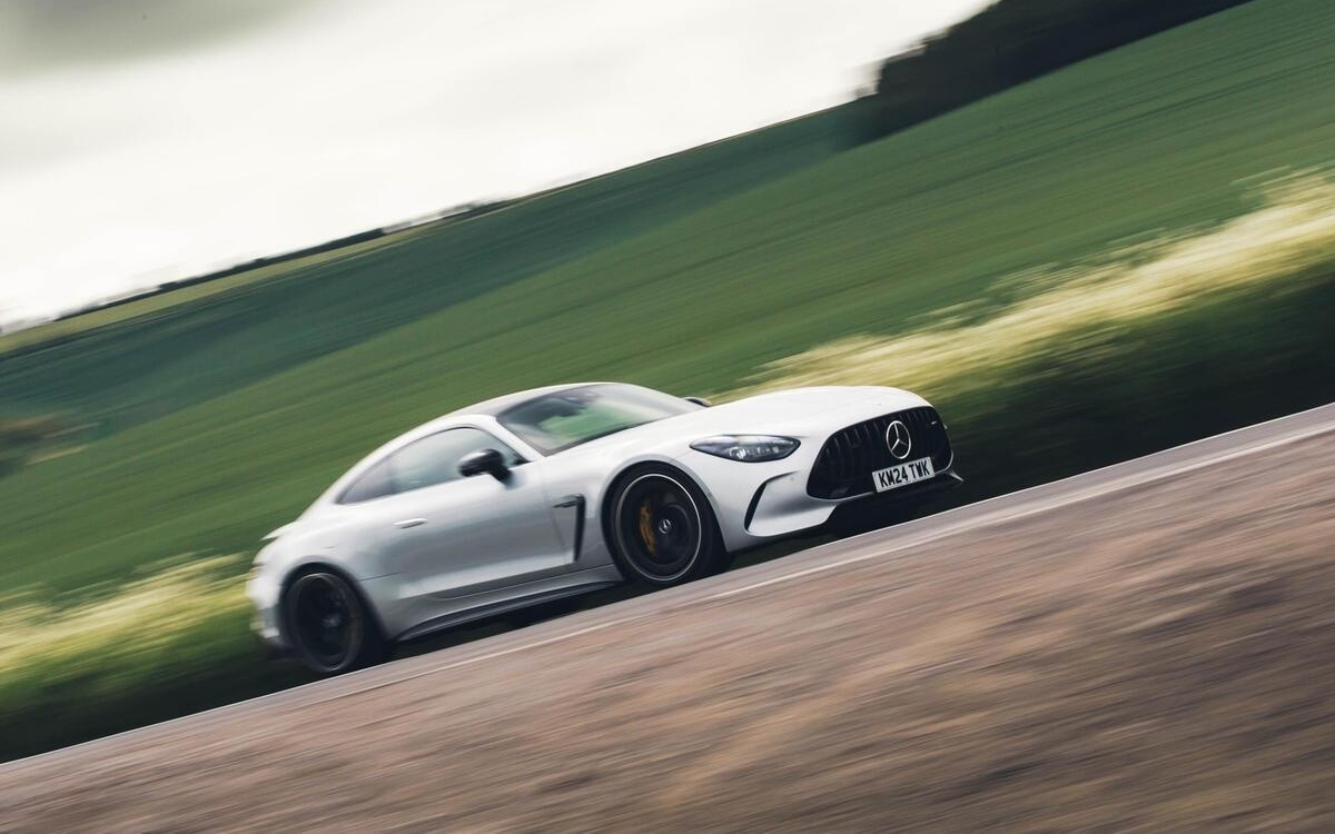 梅赛德斯-AMG 自比“蝙蝠侠”：希望在性能品牌中脱颖而出