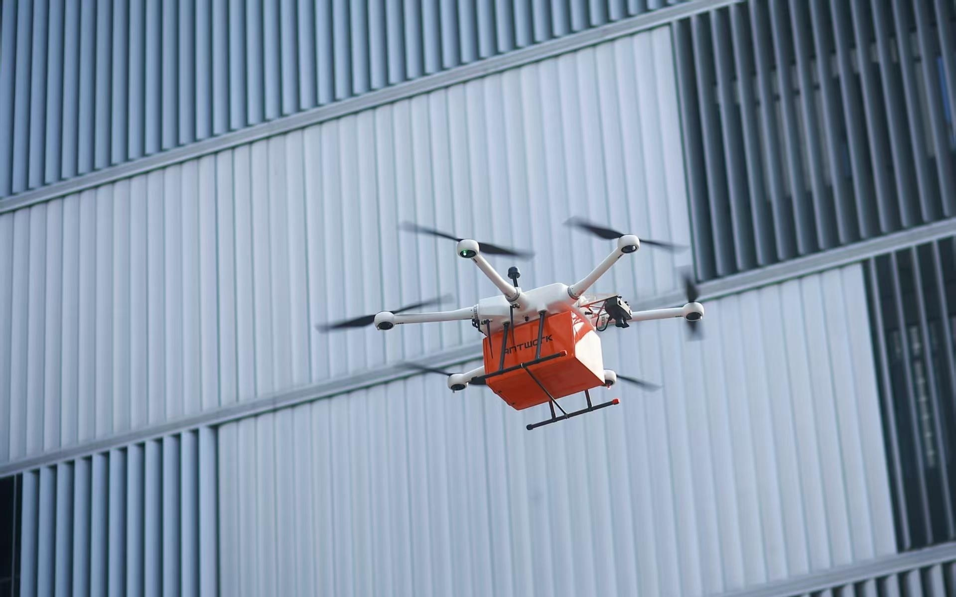 数智先行丨“全省首个”落户顺德,AI无人机治理跑出加速度