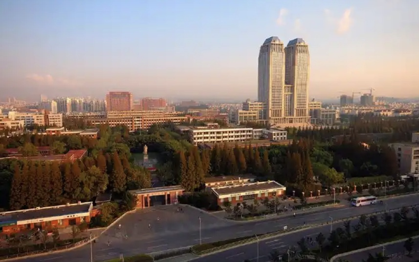 当AI成为学习中的“全能保姆”，我们的学生还有能力提出好问题吗？