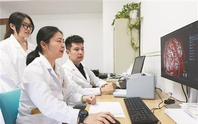 脑机接口中文解码实现临床突破 失语患者有望“借机”重获“新声”