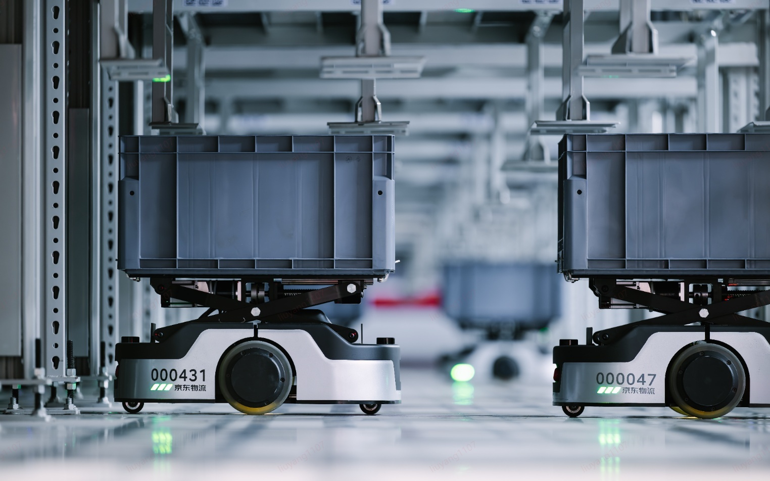 京东物流首个海外智狼仓在英国投用