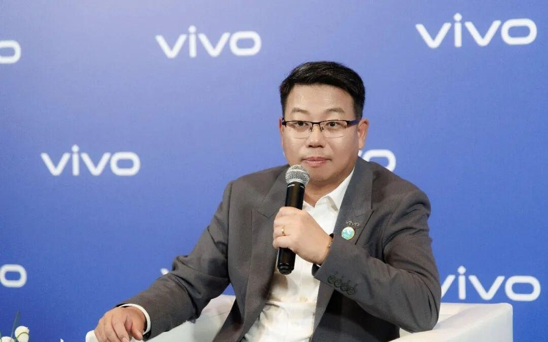 手机AI大考之年，vivo为何独辟“感知”蹊径？