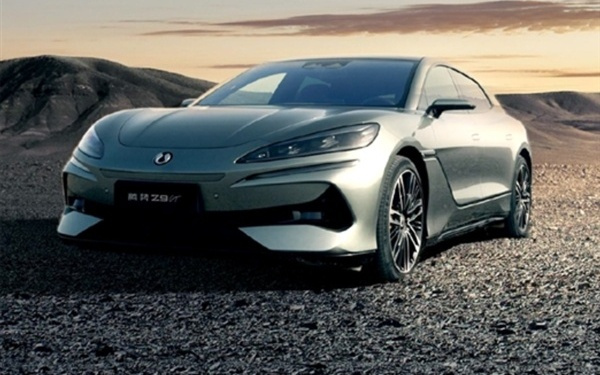 比亚迪李云飞确认：第一代刀片电池不会停产