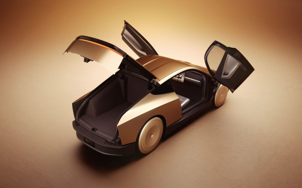 进博“汇”｜无方向盘、无脚踏板，无人驾驶电动车将亚太首秀