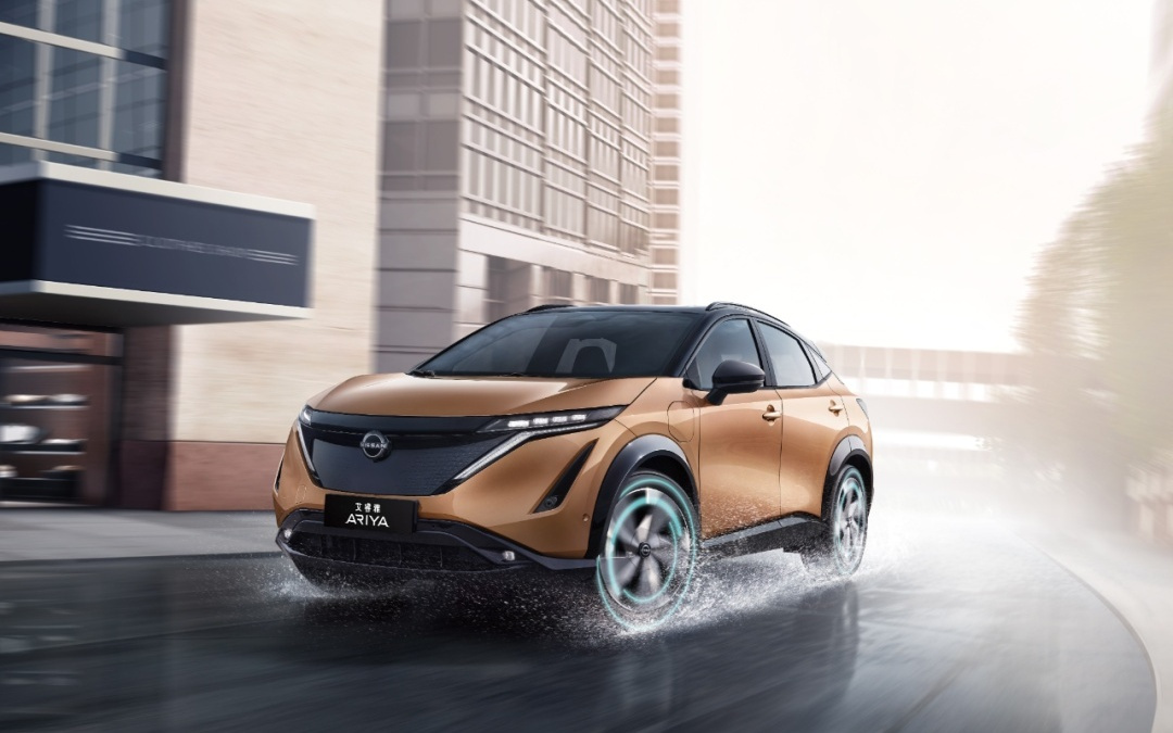 第一个把双腔空悬干到20万内的，竟然是丰田？