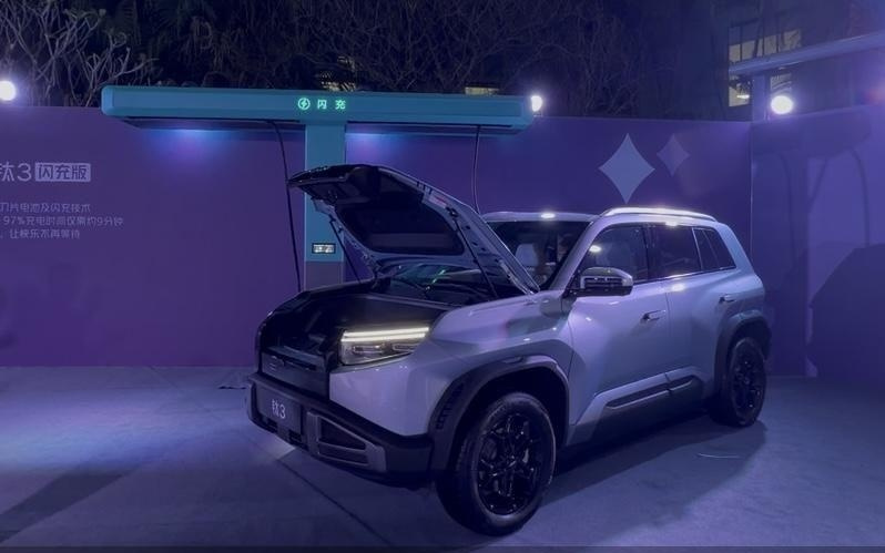 钛3闪充版上市，比亚迪闪充技术规模化落地