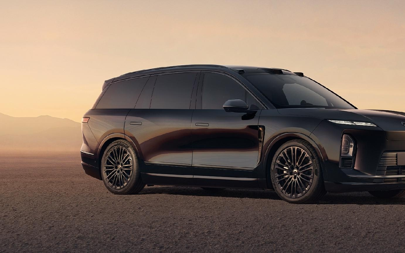 蔚来全新ES8玄金特别版上市，售价45.68万元