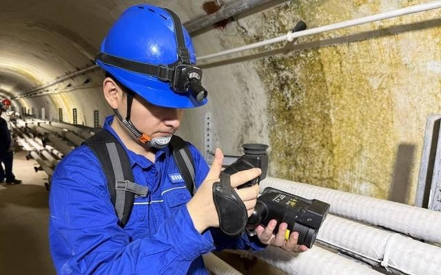 智能机器人巡检、新变电站可多供20万台空调！记者直击四川电力迎峰度夏“硬核防线”