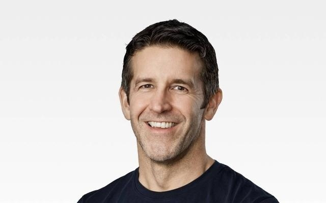 苹果官宣库克不再担任CEO，约翰·特纳斯接棒