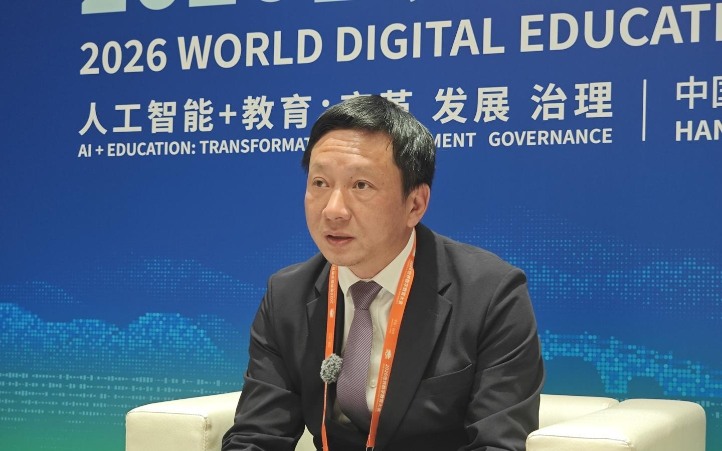 中国美术学院院长余旭红：AI对艺术不是冲击，而是让创作回归本源、激发人性光辉的机遇