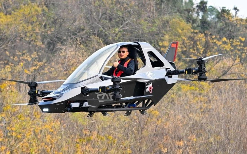 当兄弟说来接我时，没说要像超级英雄一样，起飞！