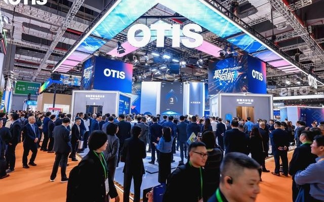 奥的斯新款智能电梯与AI创新应用助力城市焕新升级