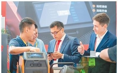 “中国光谷”加速迈向“世界光谷”(新时代画卷)