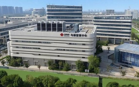 基于异构资源池的城市智能体超级工场：AI驱动智慧城市4.0新范式