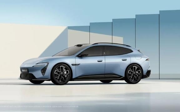 抛开参数表，阿维塔06T告诉你：好技术就该适配每一种生活