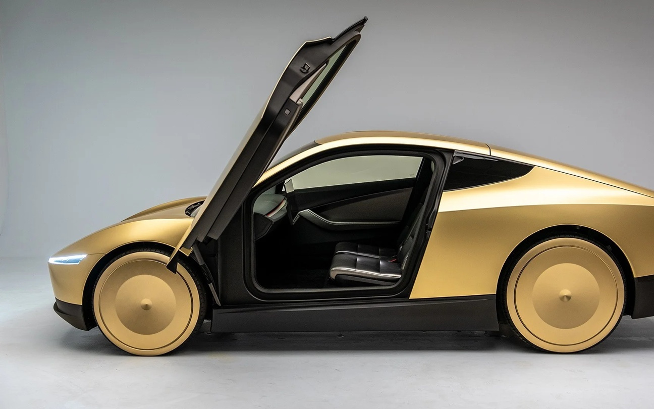 特斯拉首辆Cybercab在美国得州超级工厂正式下线