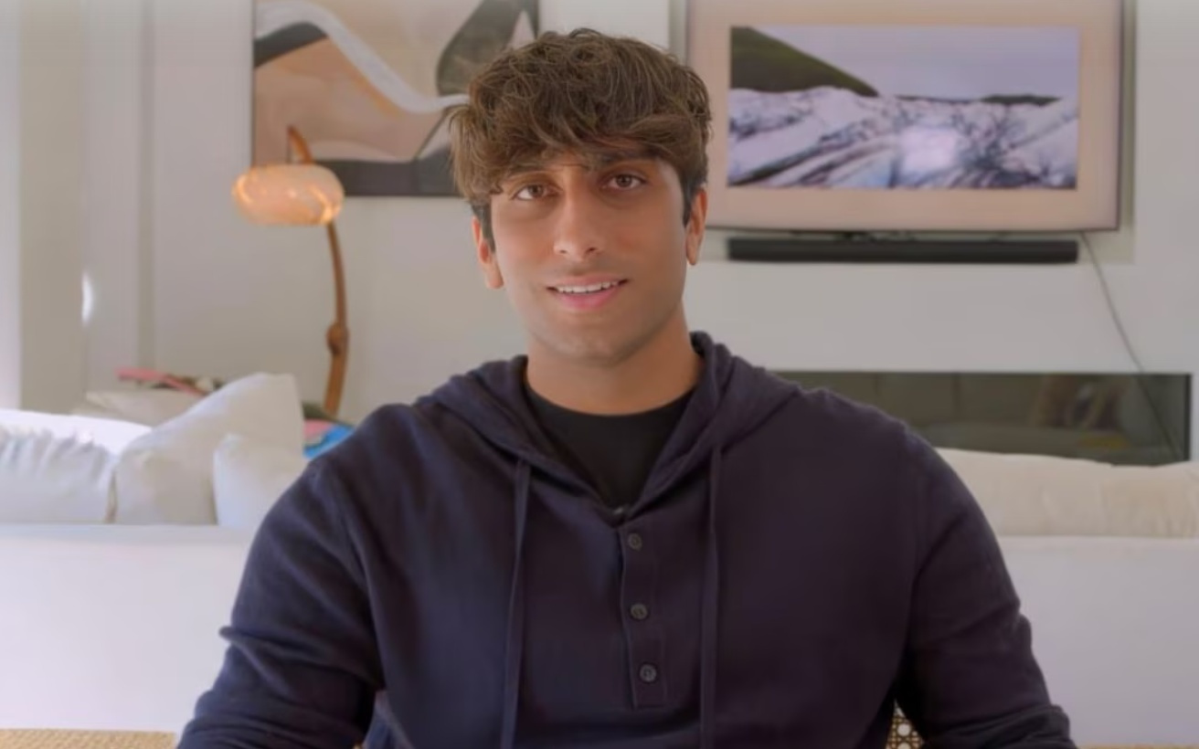 22岁辍学生做AI数据生意，让人拍倒垃圾视频，公司估值已达10亿元