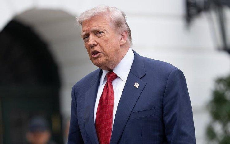 炒冷饭还是真揭秘？美国高调公开UFO文件，网友不买账