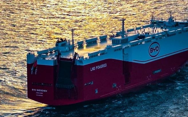 “美国人关心谁造的车？他们天天买中国货”