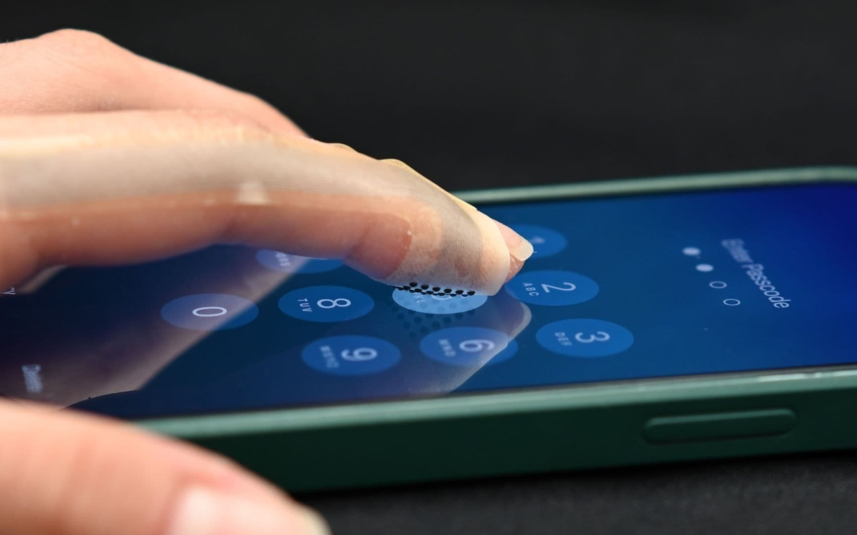 媲美人类指尖触觉分辨率的可穿戴设备问世