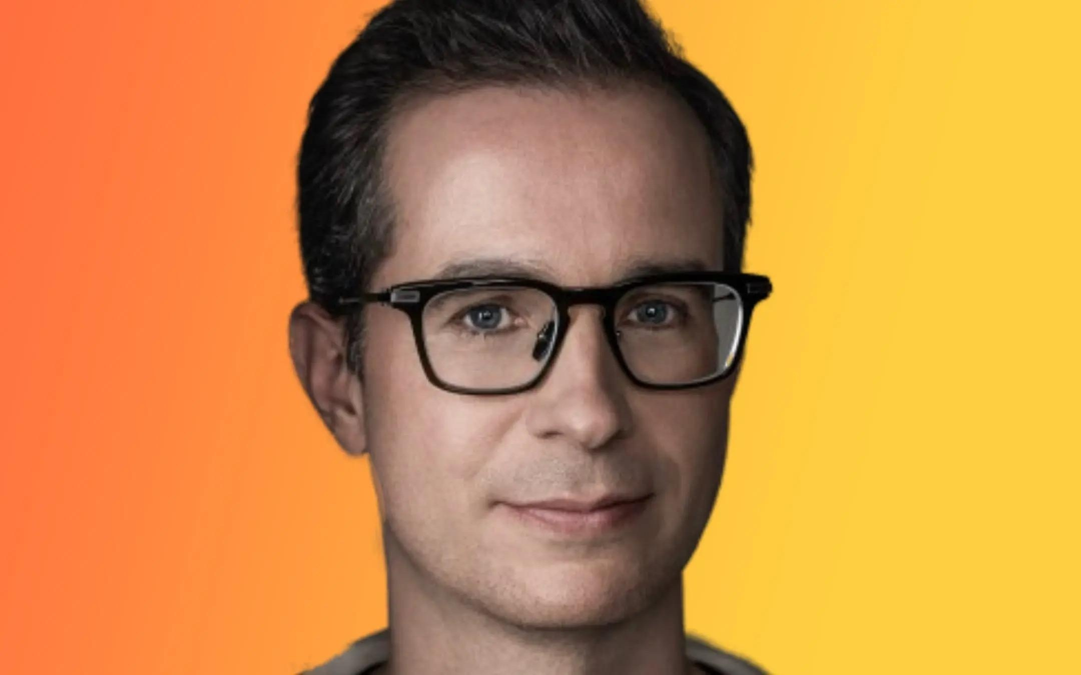 早报｜小米17 Ultra谍照曝光/四天换四名高管，苹果新UI主管上任/任正非点赞小鹏机器人：敢闯敢试精神代表未来