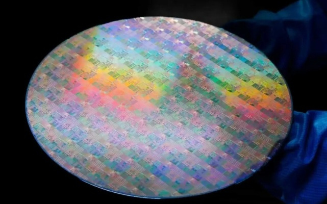 国内首条12寸硅光芯片流片平台投用