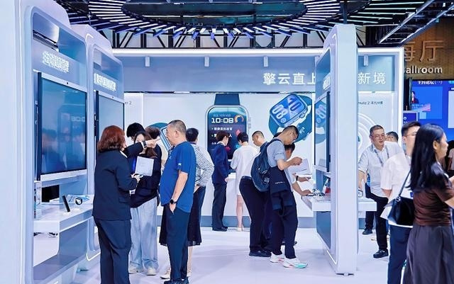 华为擎云亮相全民健康管理大会 以科技筑牢主动健康管理数字底座