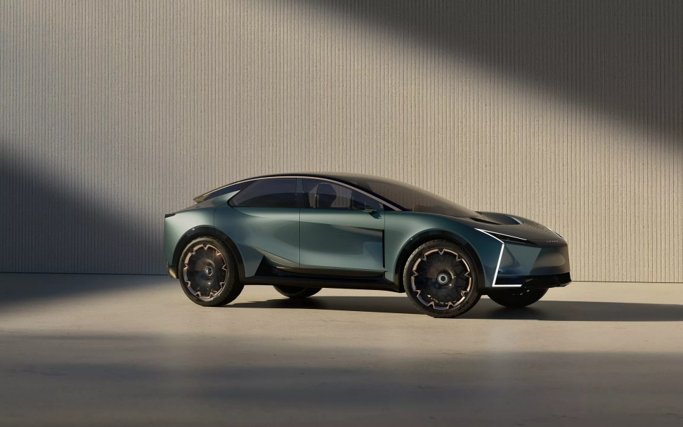 看了一堆抽象日系概念车，我差点就后悔来东京车展了。