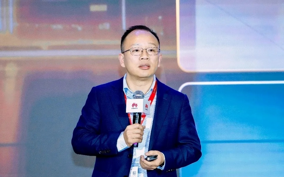 华为肖德刚:AI技术与存储密不可分,加速迈入双向赋能的新阶段