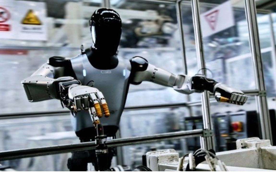 卢伟冰:相信未来五年内,机器人很大可能大规模进入小米产线工作