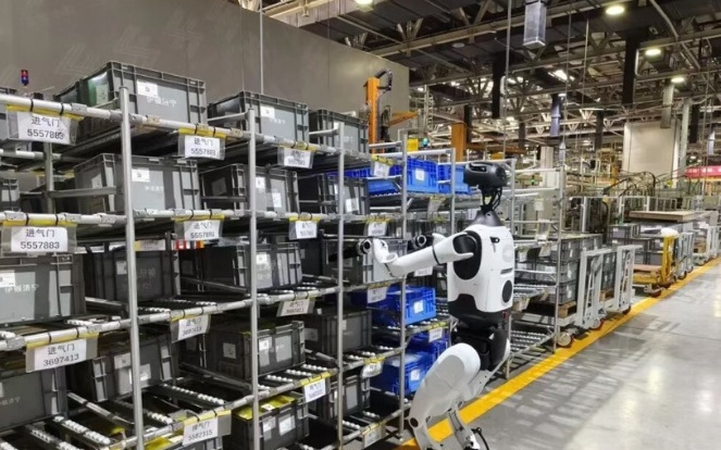 北京人形机器人创新中心与拜耳签约，探索具身智能进入医药产线