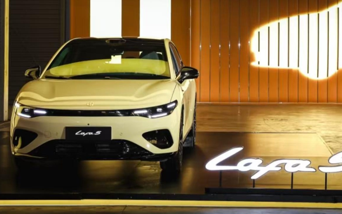 零跑推出纯电两厢车 Lafa5发力中欧双市场