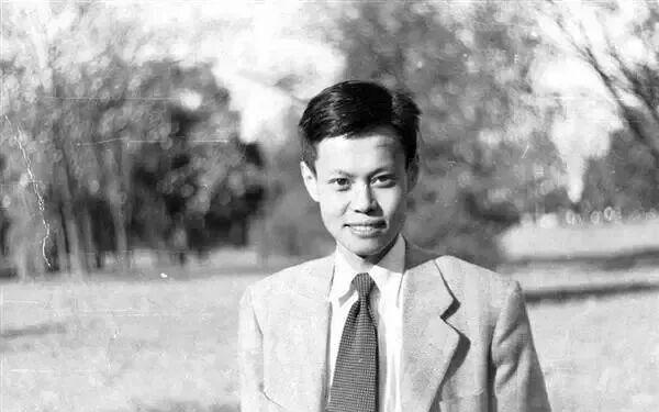 施一公撰文怀念杨振宁