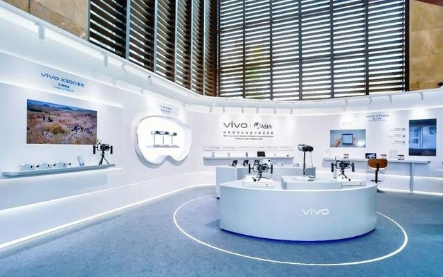 手机下一个十年怎么走?vivo以影像撬动AI落地物理世界