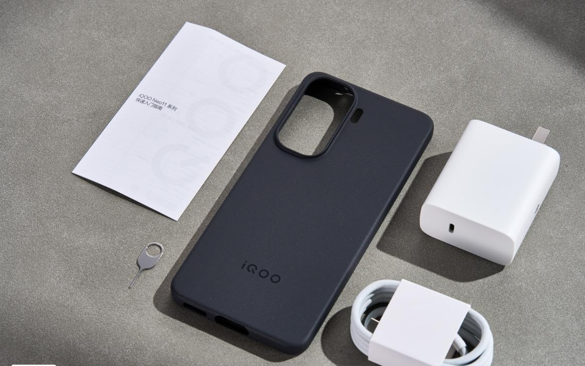 iQOO Neo11“面对疾风”手机图赏：年轻玩家的电竞优选