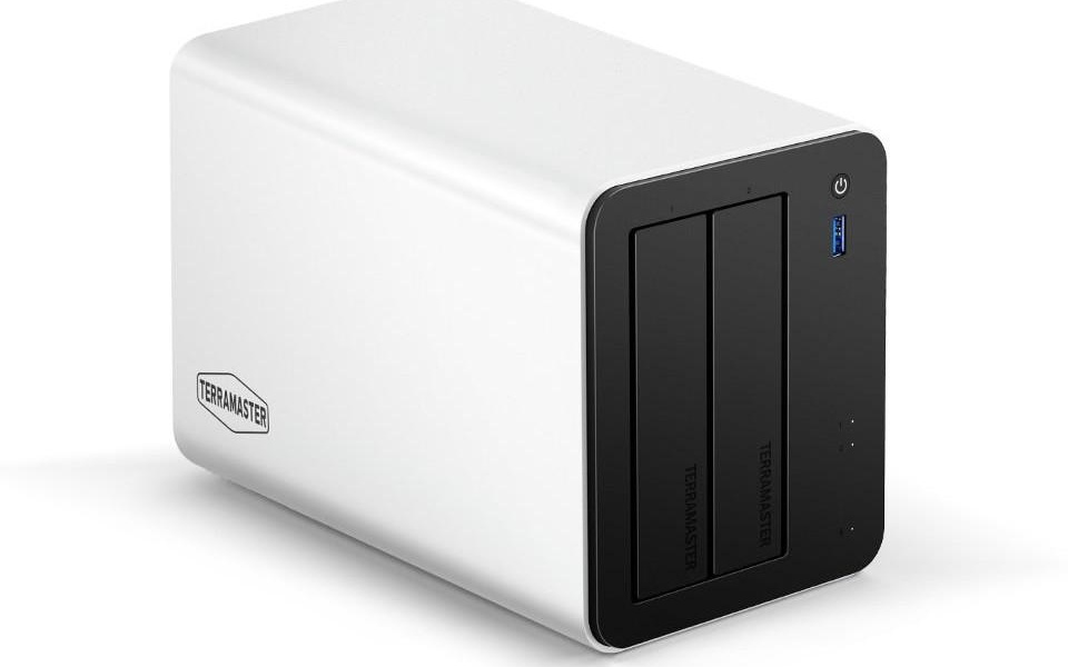 铁威马推出 F2-425 Plus 混合 NAS：2+3 盘位，双 5GbE 网络