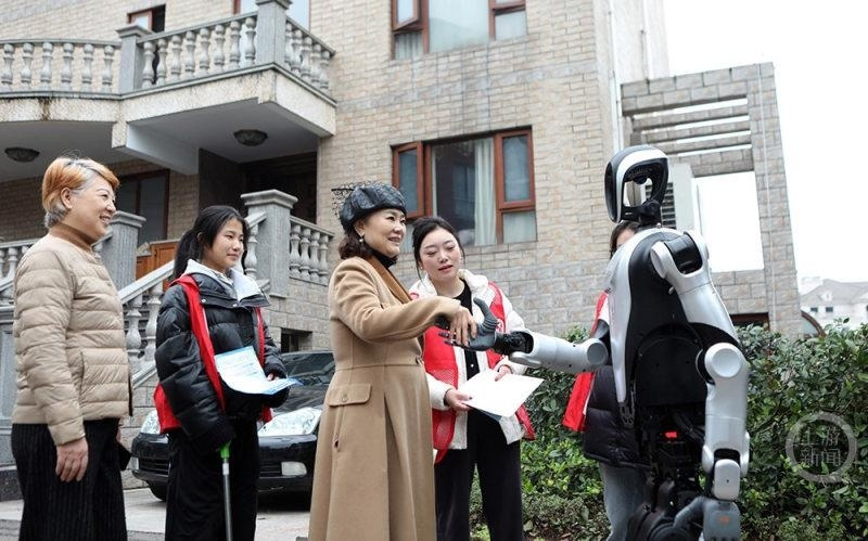 重庆永川：AI机器人引领志愿服务新风尚