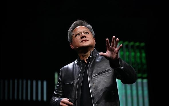 黄仁勋这次不玩刀法了！NVIDIA夏季活动来了：免费送20张RTX 50显卡+8台RTX 5080整机