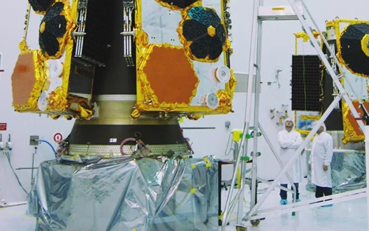 苹果iPhone新野心：绕开运营商，直连卫星上网