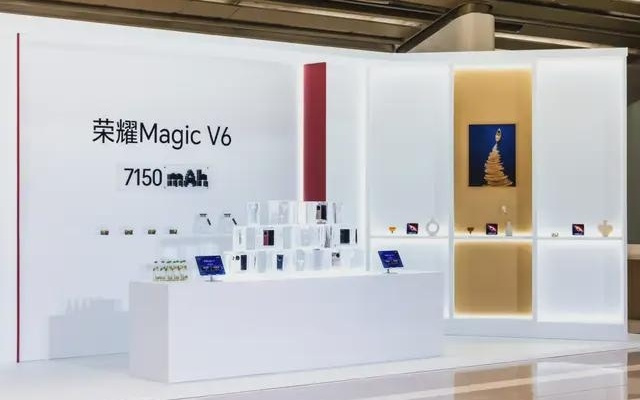 李建要给荣耀撕掉“华为”标签？